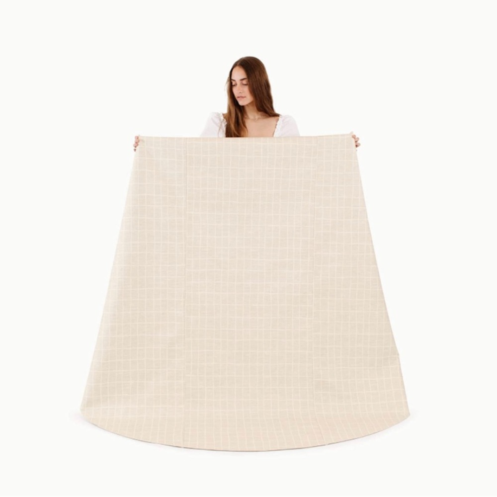 Gathre Maxi Circle Mat Windowpane Grey Leather Play Mat